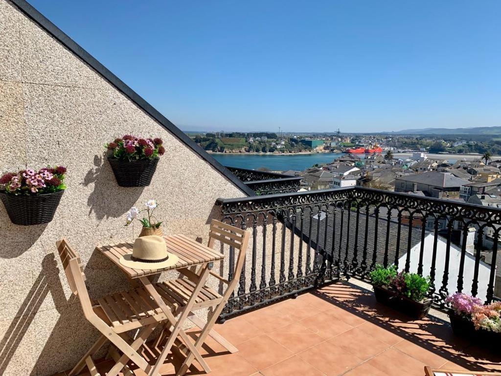 Moderno Piso Con La Mejor Terraza De Ribadeo Y Vistas Maravillosas Zewnętrze zdjęcie